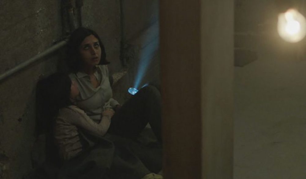 نمایی از فیلم «زیر سایه»(Under the Shadow)